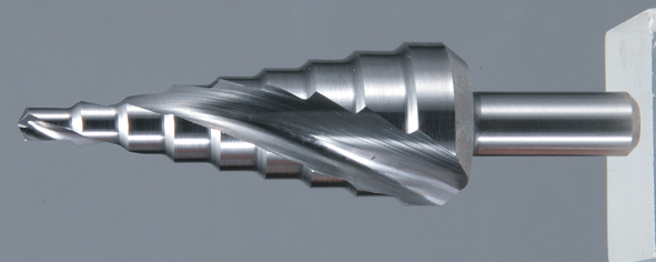 MAKITA BROCA ESCALONADA 4-32 HSS